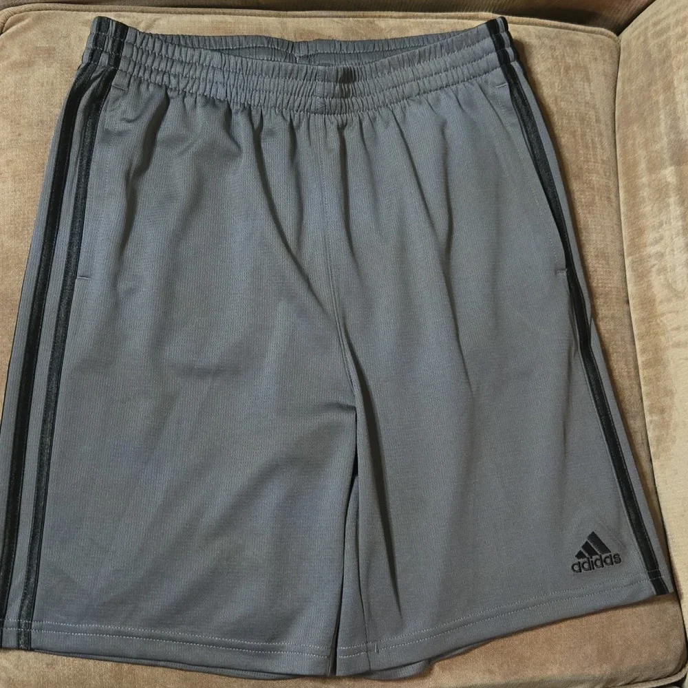 ADIDAS Boys 3 Piece Bundle Gray Blue Athletic Shorts Tee Shirt Size XL - Picture 3 of 4